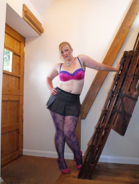 big booty hooker gets her first double penetration nice pictures