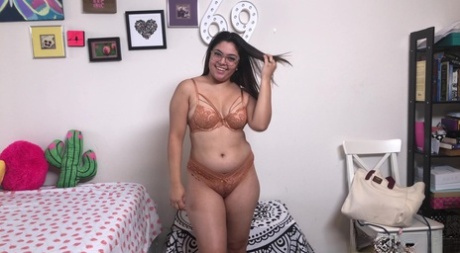 mature chubby ladies 50 pornographic photos