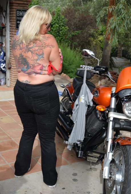 bbw booty clapping free xxx pictures