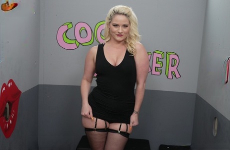 bbw in leggins adult photos