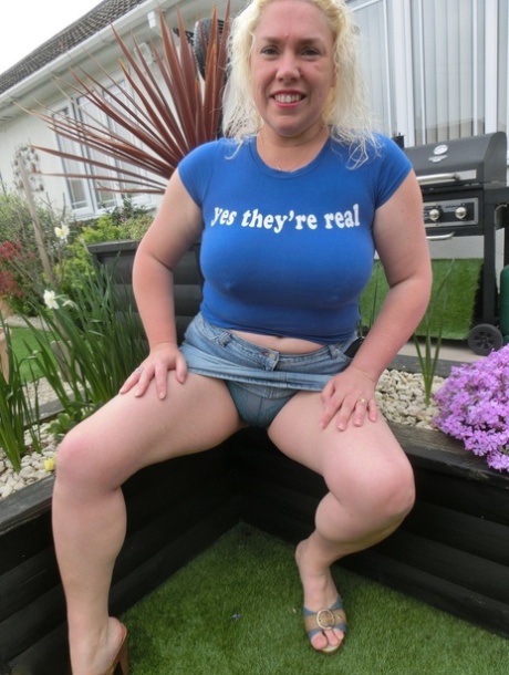 bbw mom riding son art nude pics
