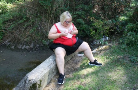 bbw masturbating in car hot naked pics