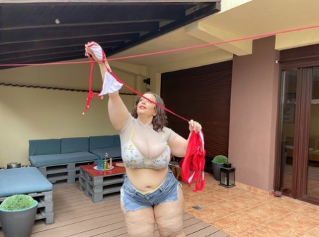 big fat floppy ass boobs top pic
