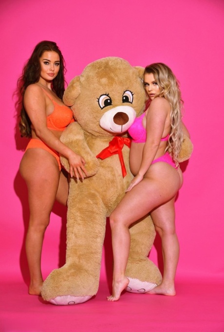 sexy bbw rides dildo with close up view hot nude pictures