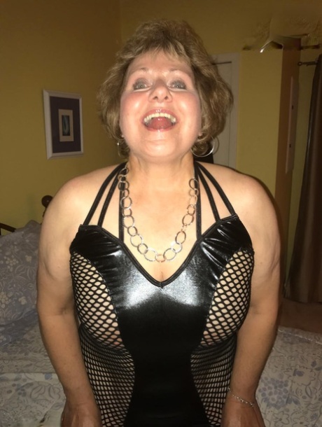 bbw shitting on toilet free picture