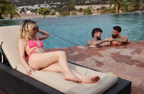 Miss Minxxx naked pornstar picture