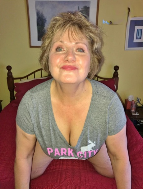 bbw sandra pussy licking sexy nude photos