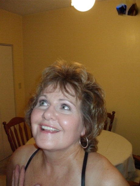 curvy cumshot porno images