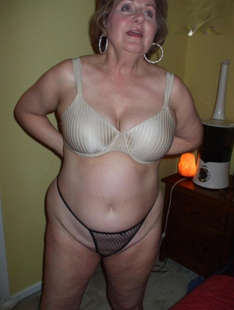 thick redbone twerking exclusive img