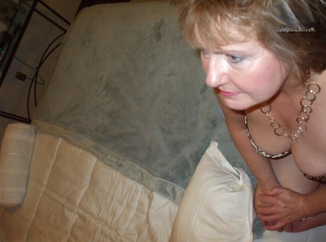 thick yellowbone nude pictures