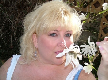 slim thick ts art porn image