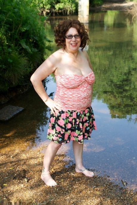between the legs of the woman who knew the thick feeling beautiful porn image