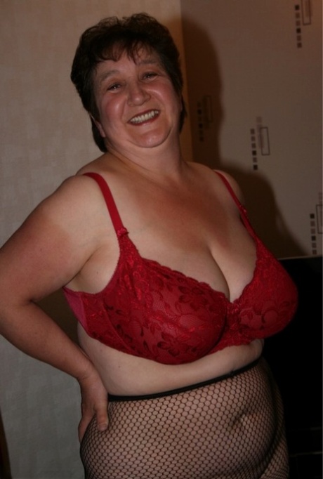 chubby mature orgasms nude picture