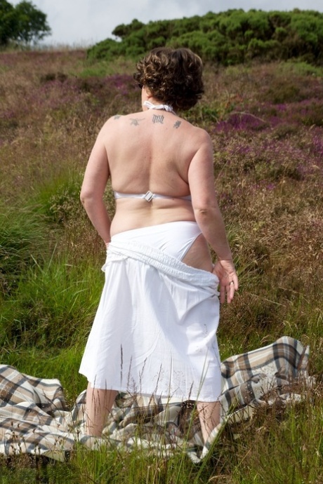 mexican bbw riding pornos picture