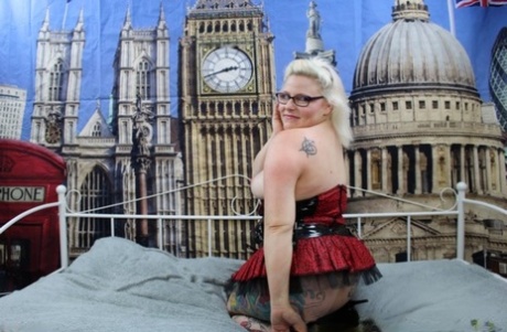 bbw sucks my cock after findin naked pics