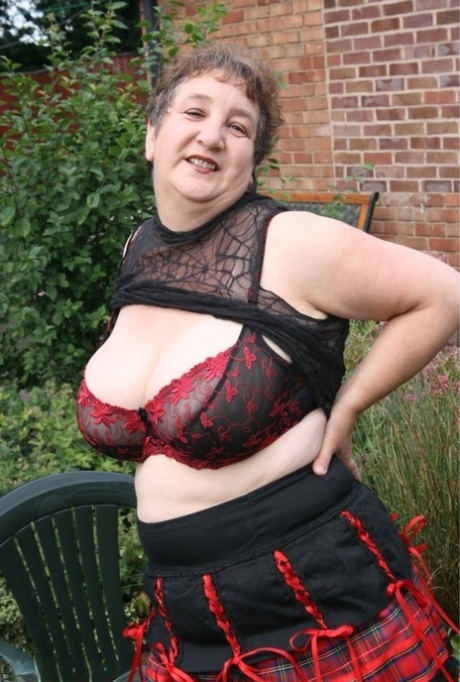 bbw playing with big tits pretty galleries