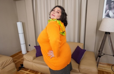 curvy milf with amazing ass katja kassin taking off her adult picture