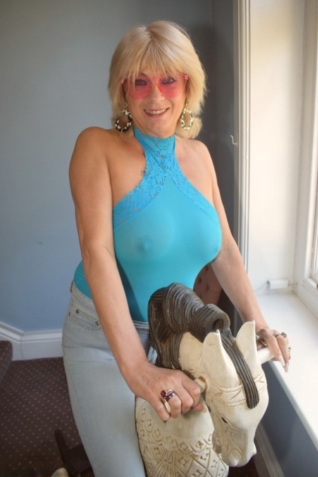 thick mexican porn pics nude images