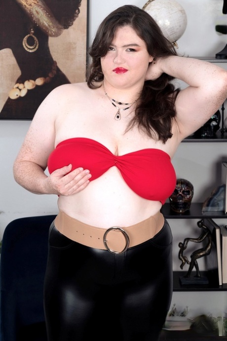 thick girl masturbating free xxx picture