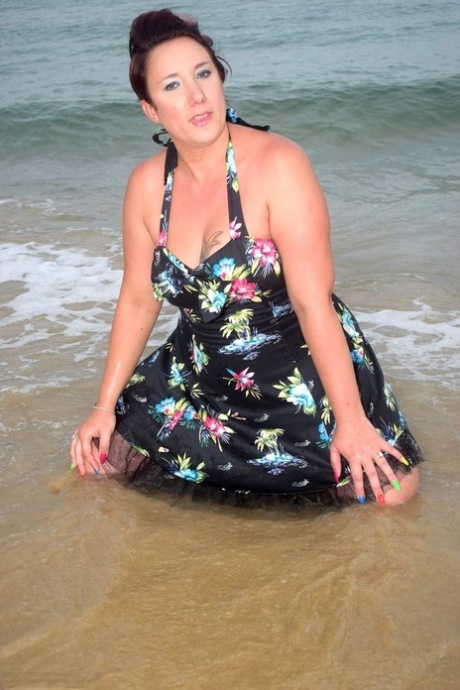 fat booty latinas adult photo