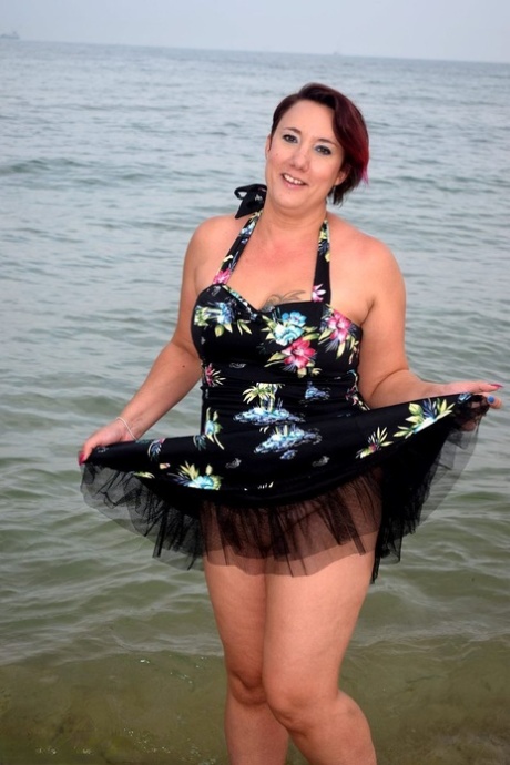 chubby babe with big booty performes a lapdance eporner hot galleries