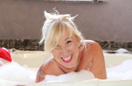 charline french bbw nudes gallery