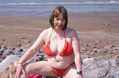 curvy jap nude pictures