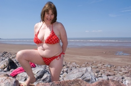 curvy girl tickle art naked img