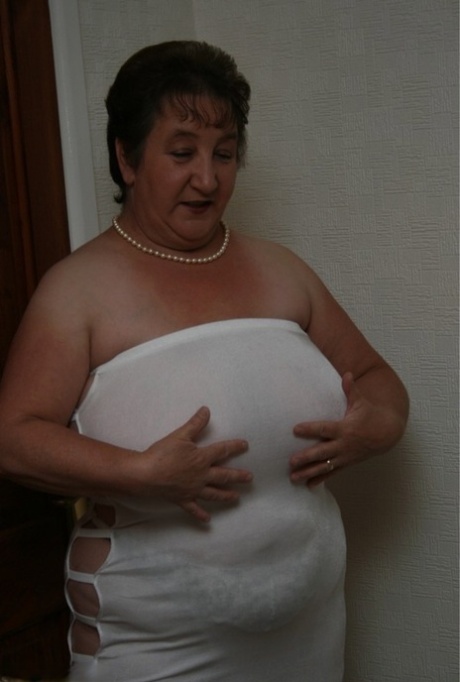 bbw tongue shit hard free naked picture