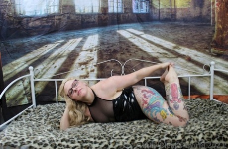 cute chubby teen sucking cock sexy nudes picture