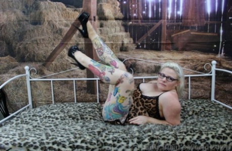 chubby bbw riding hot images