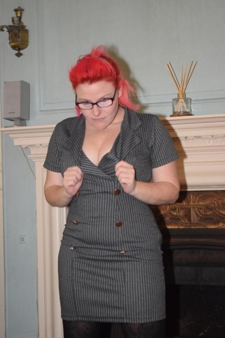 thick redhead riding pornographic pictures