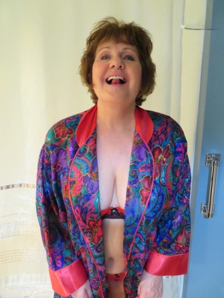 mature plump free sex hot naked photos
