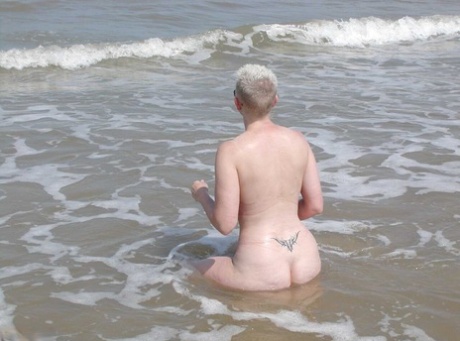 fat girl fisting naked pictures