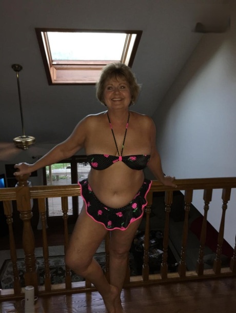 girlfriends fat mom free porn photos