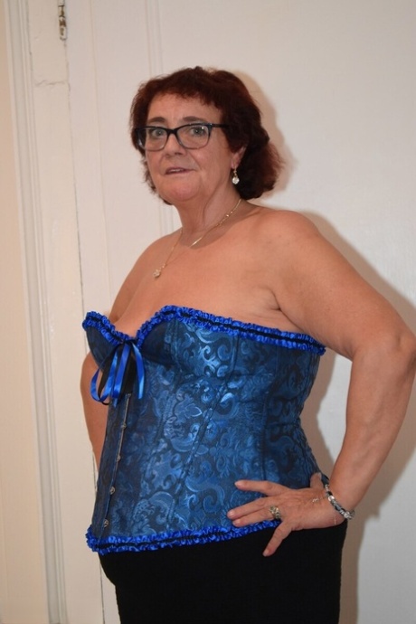 fat girl armpit naked pics