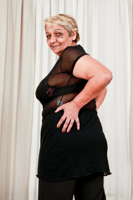 mom chubby korean hidden erotic image