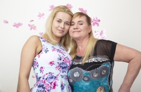 lesbian fat tits interview free nude pictures