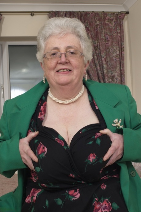 mz buttaworth bbw art naked pics