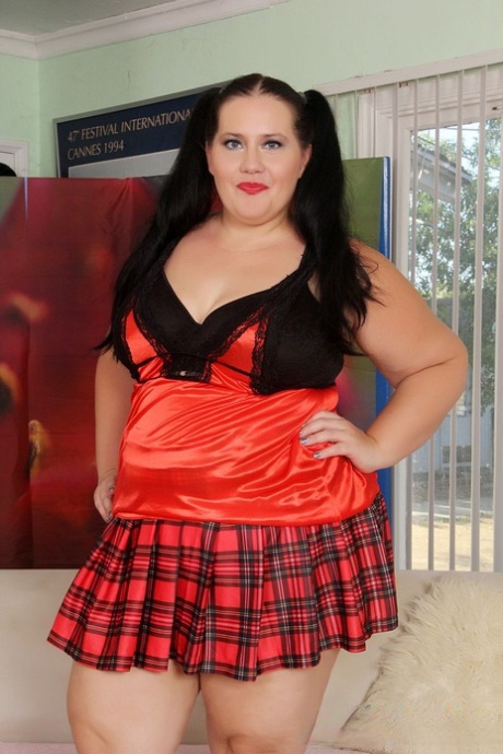 smiley emma bbw free porn pictures