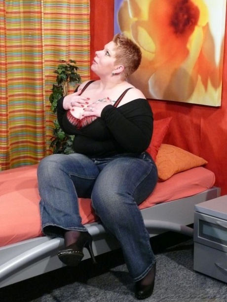 fat tummy hot nude gallery