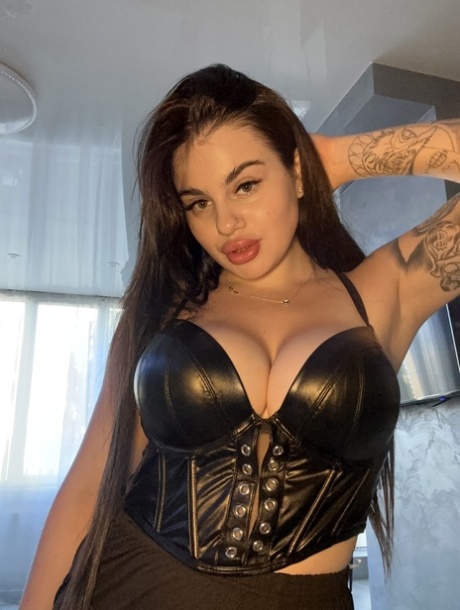 thick ebony takes a mandingo free porn pic