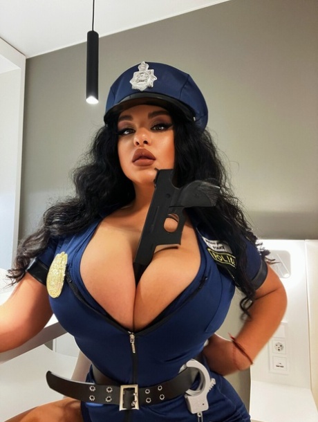 plump lesbian strapon hd photos