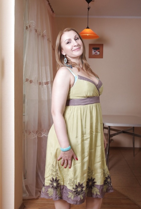Dana Karnevali free model image