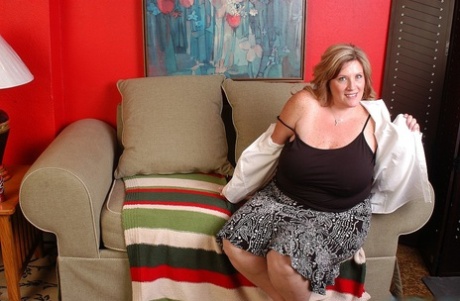 thick brunette wife pornos image