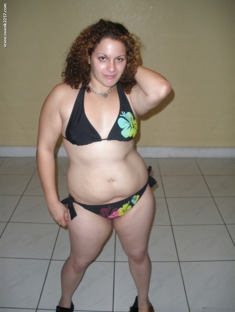 chubby girl with b-cups free gallery