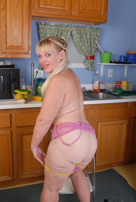 bbw gets destroyed art xxx galleries