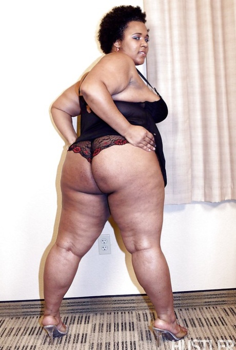 big huge booty thong xxx photo