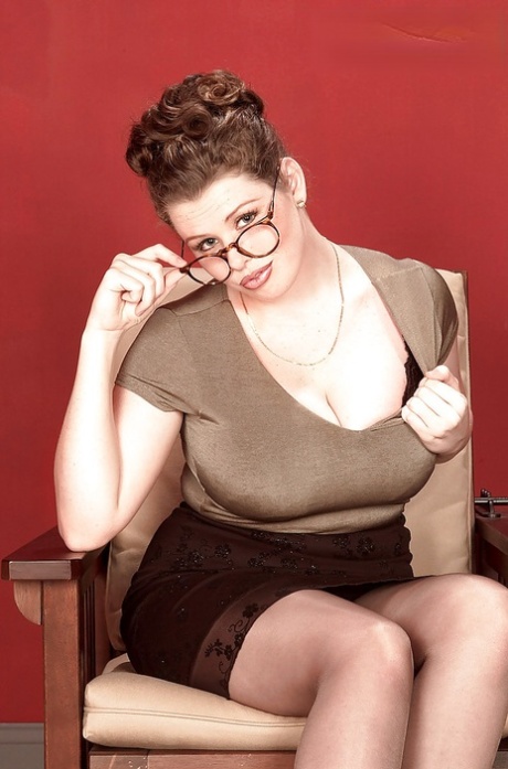 thick nympho erotic images