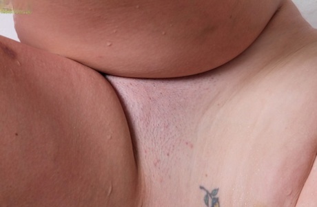bbw spreading porn img